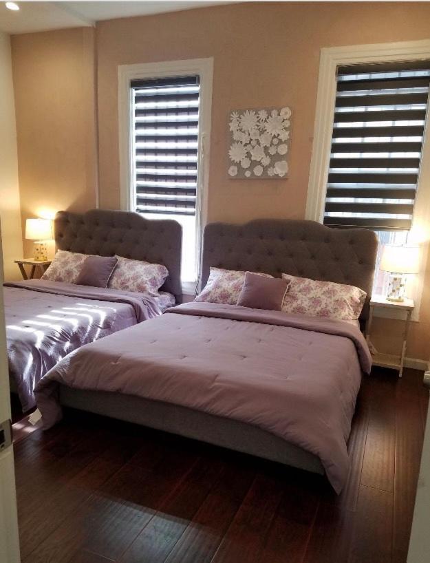 The Red In Downtown Angeles Appartement *